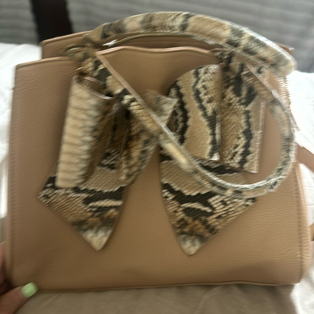 Nice pink purse for sale